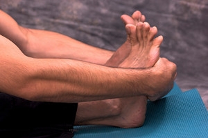 Simple Exercises Can Strengthen the Feet